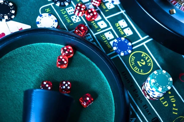 Result confirmation and payout display